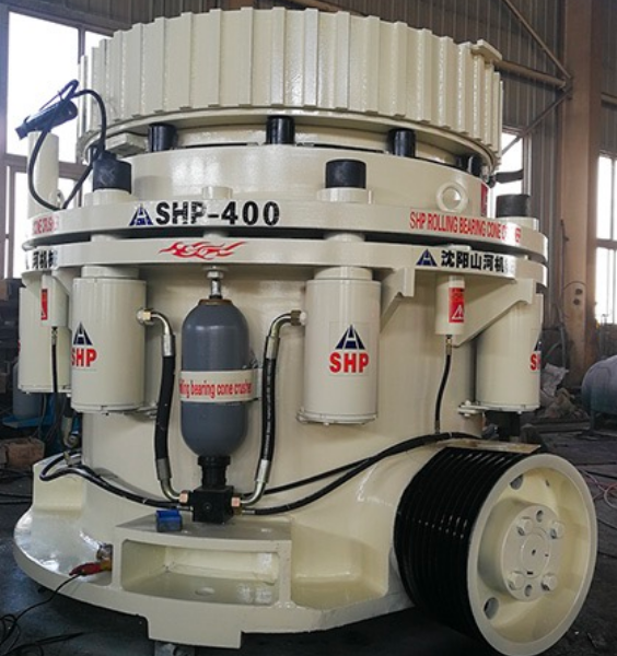 广西多缸液压圆锥破碎机：破碎的工业设备